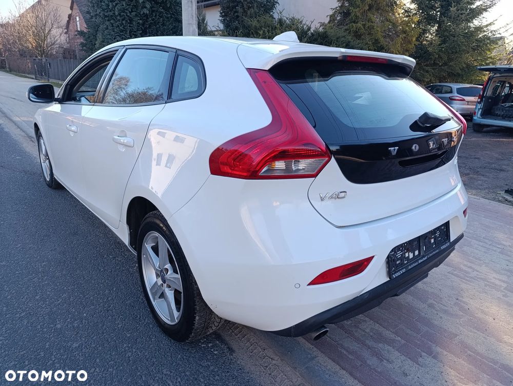 Volvo V40 D3 You - 22