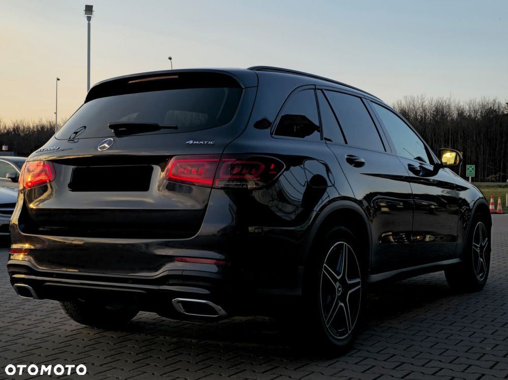 Mercedes-Benz GLC 200 d 4Matic 9G-TRONIC AMG Line - 4