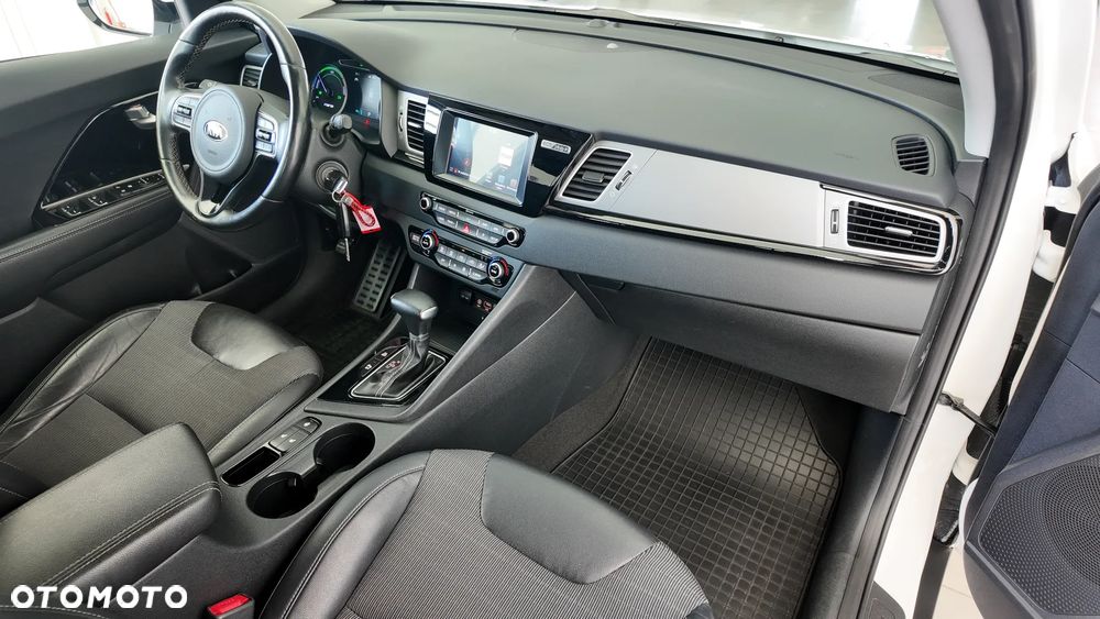 Kia Niro 1.6 GDI PHEV 2WD Vision - 16