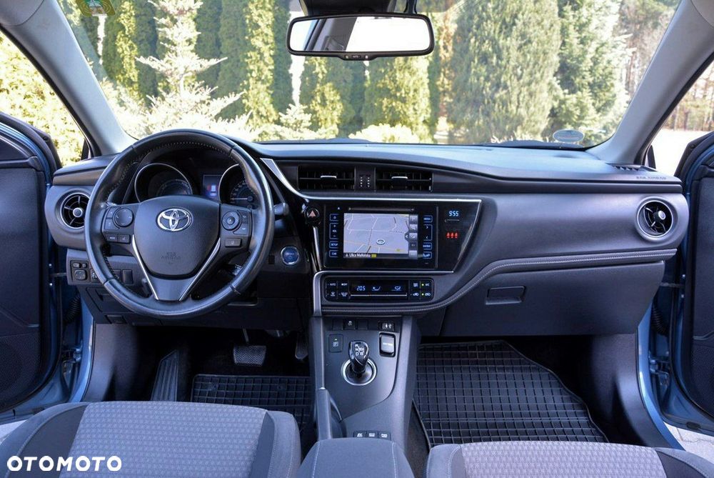 Toyota Auris Hybrid 135 Premium - 23