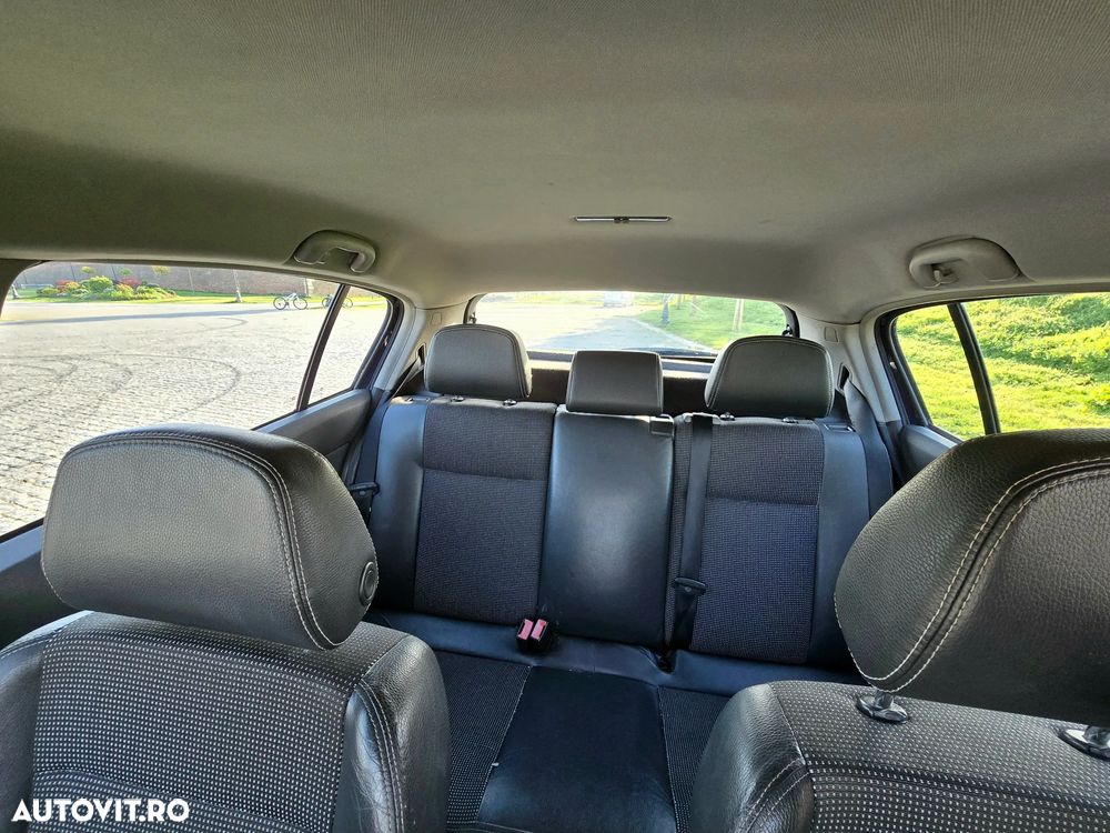 Opel Astra 1.6i Sport - 13