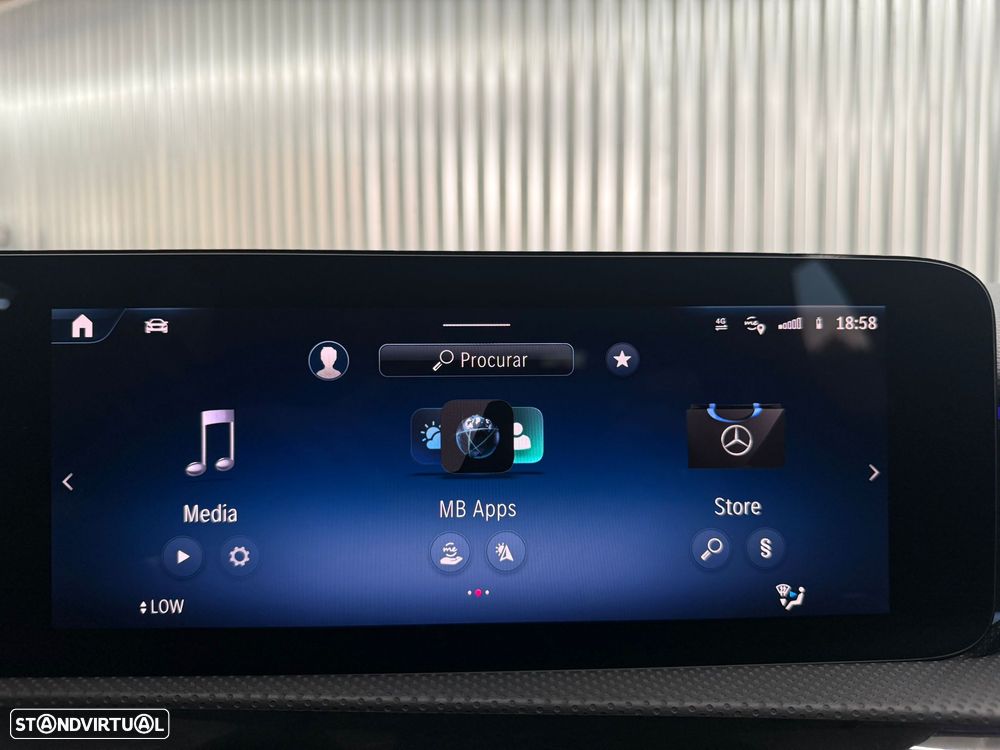 Mercedes-Benz A 250 e AMG Line - 22