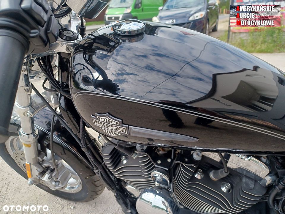 Harley-Davidson Sportster Custom 1200C - 16