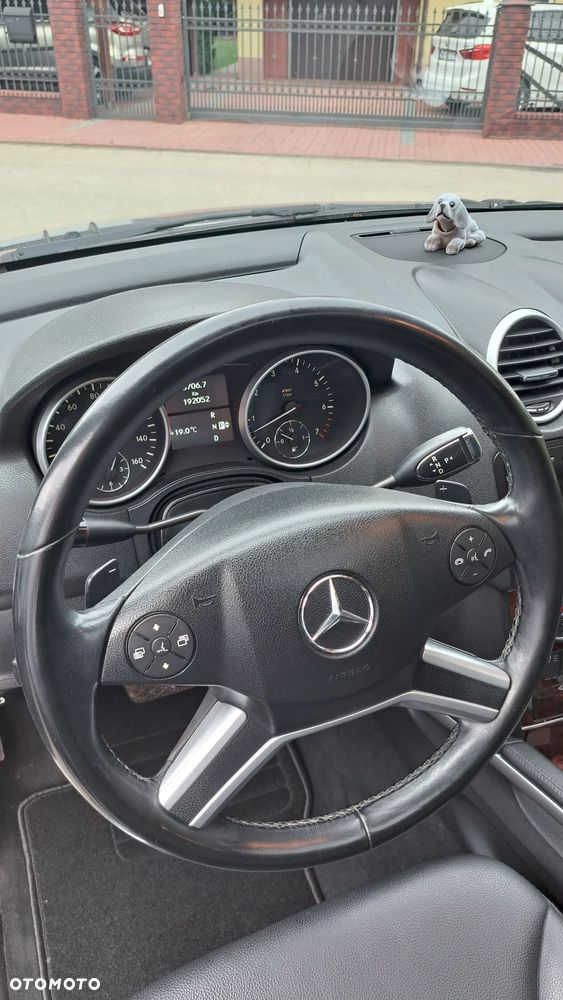 Mercedes-Benz ML 350 4-Matic - 22