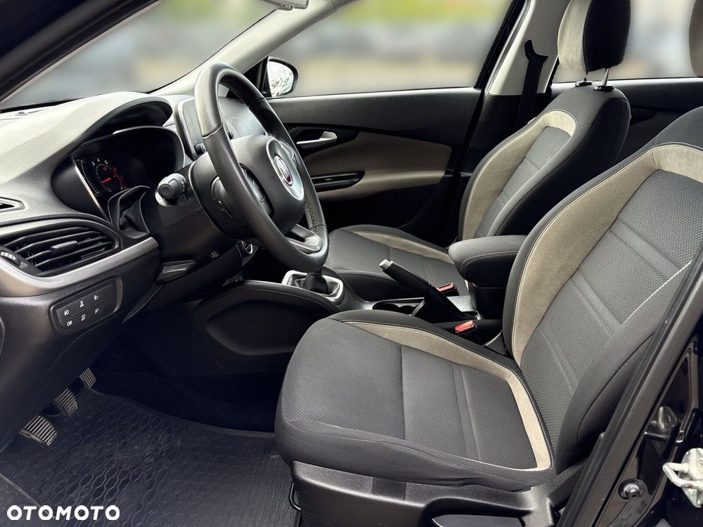 Fiat Tipo 1.4 T-Jet 16v Lounge EU6d - 11