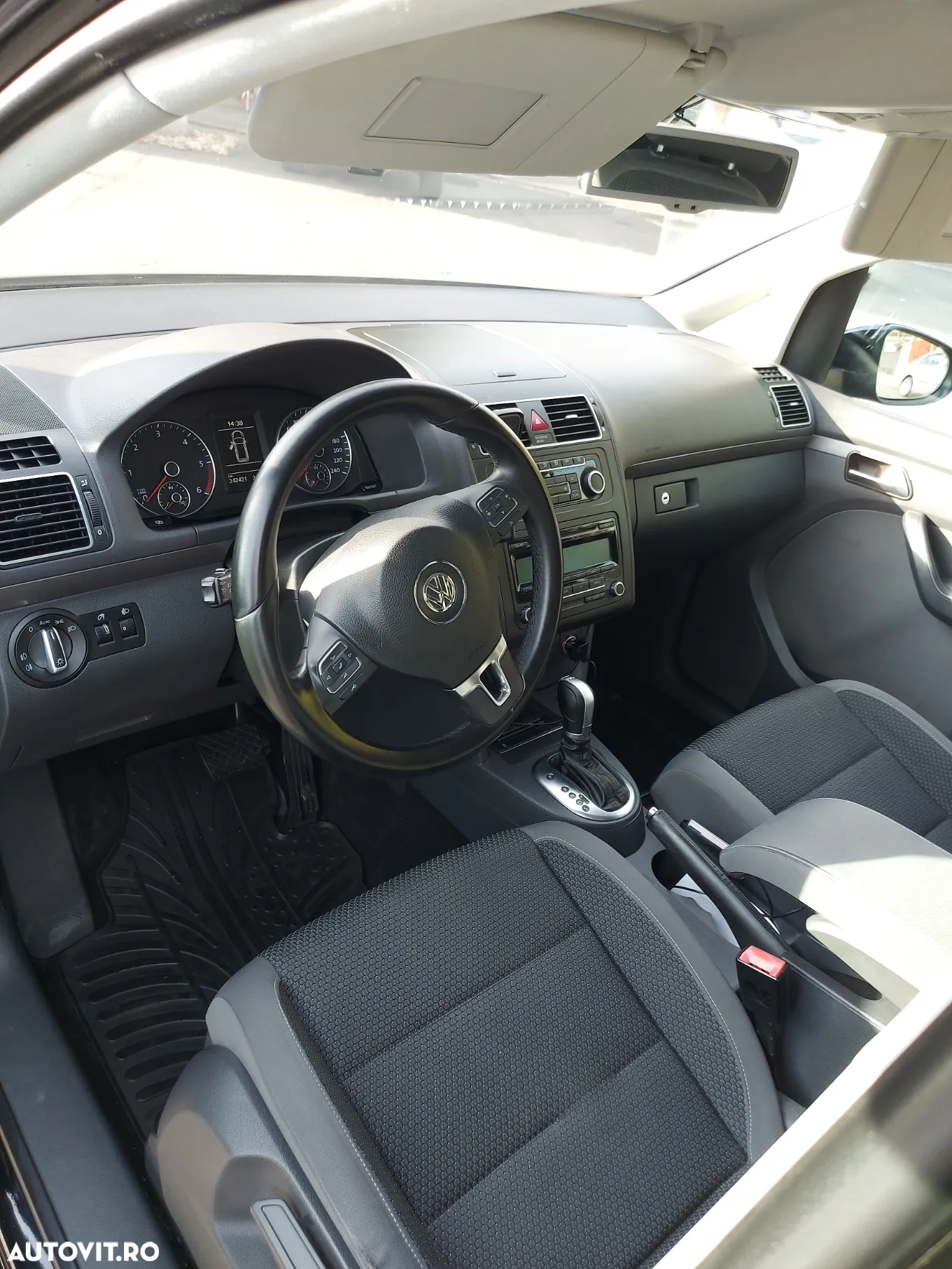 Volkswagen Touran 1.6 TDI DSG Comfortline - 15