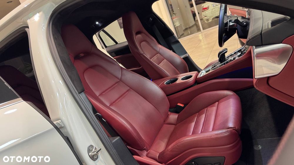 Porsche Panamera Standard - 33