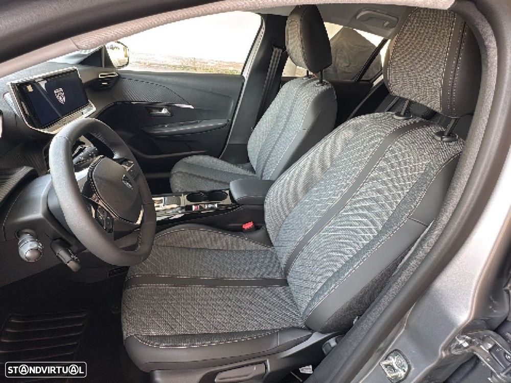 Peugeot 208 - 9