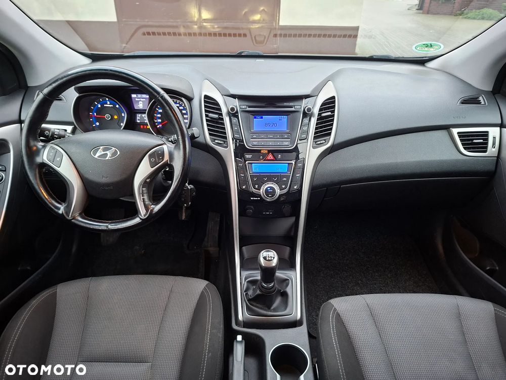 Hyundai i30 blue 1.6 CRDi Passion - 6