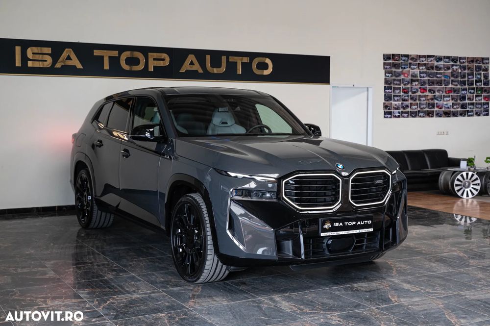 BMW XM 50e - 11