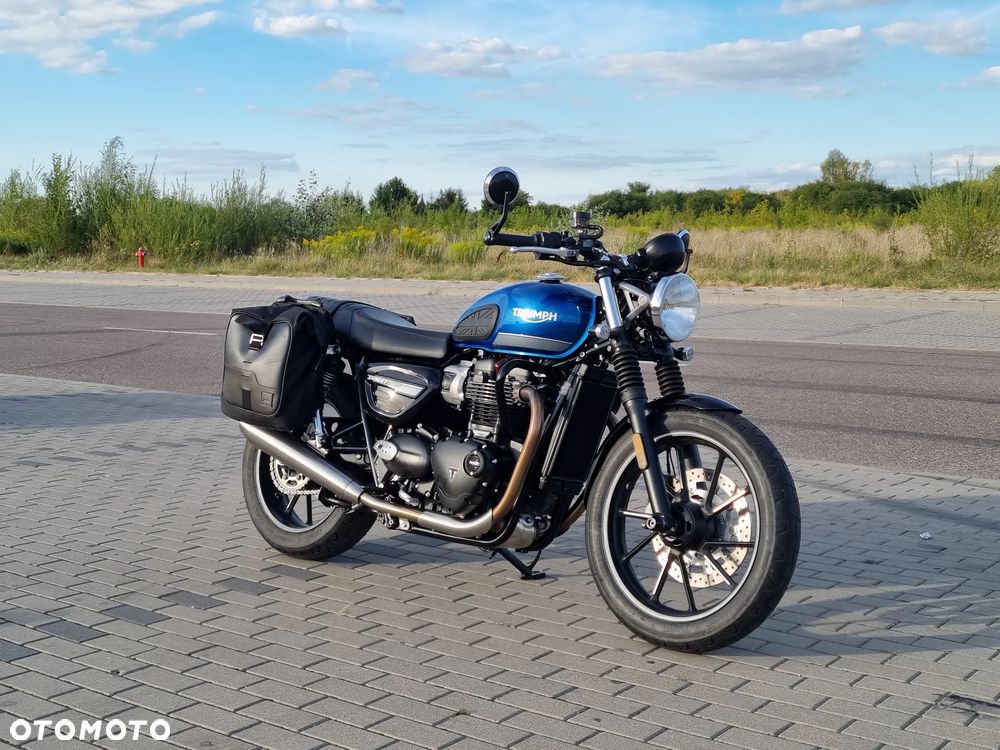 Triumph Street Twin - 1