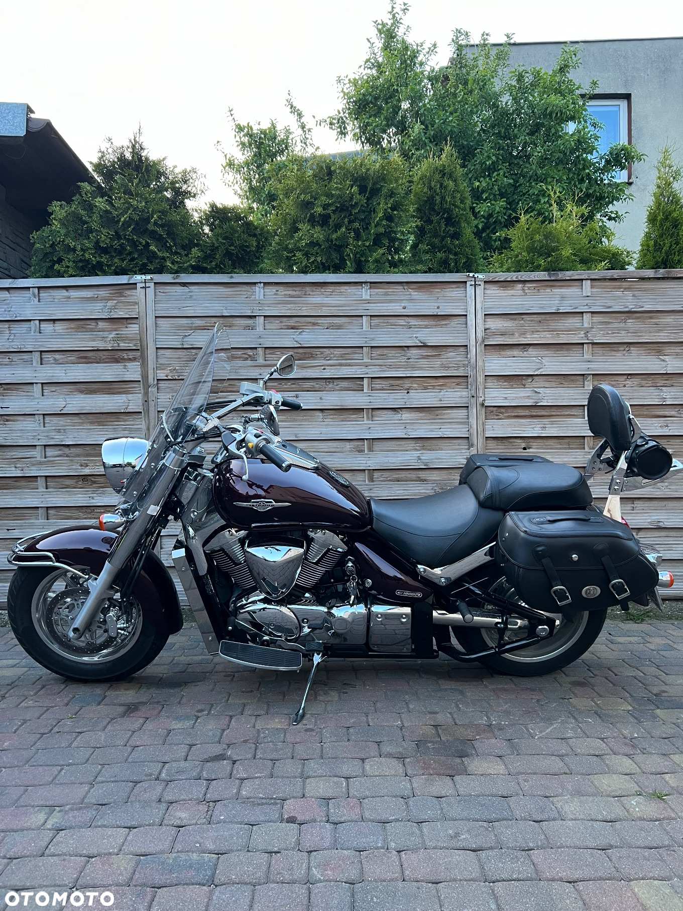 Suzuki Intruder - 3