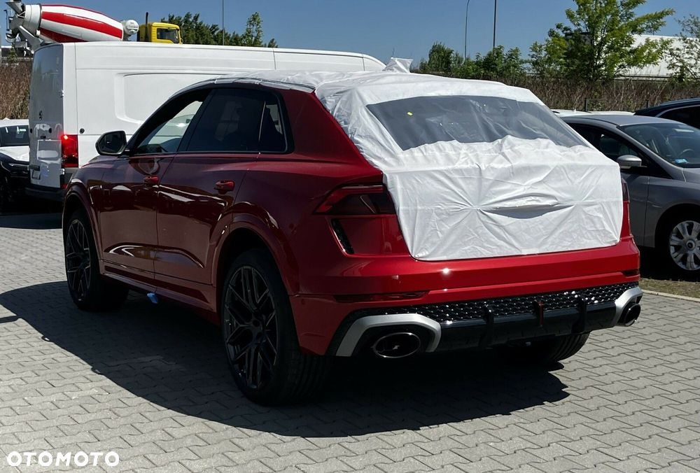 Audi RS Q8 - 4