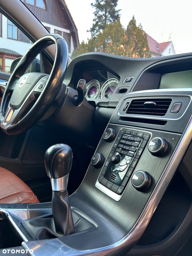 Volvo V60 D3 Summum - 18