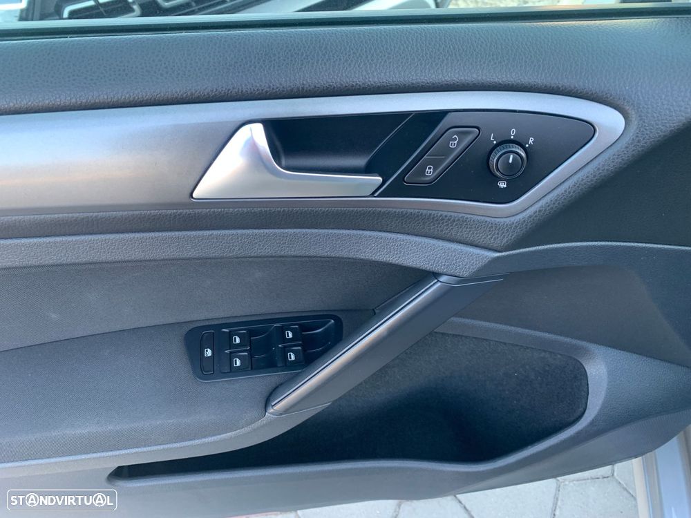 VW Golf 1.6 TDi BlueMotion Trendline - 17