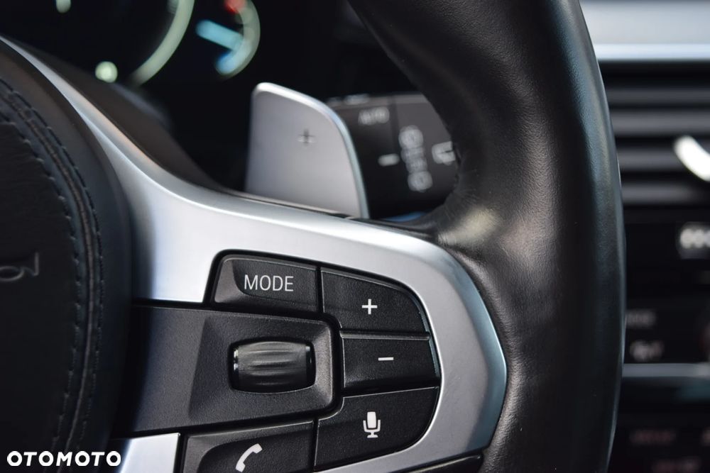 BMW Seria 5 525d Sport Line - 25