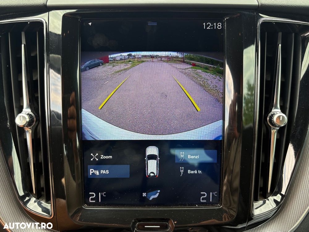 Volvo XC 60 - 25