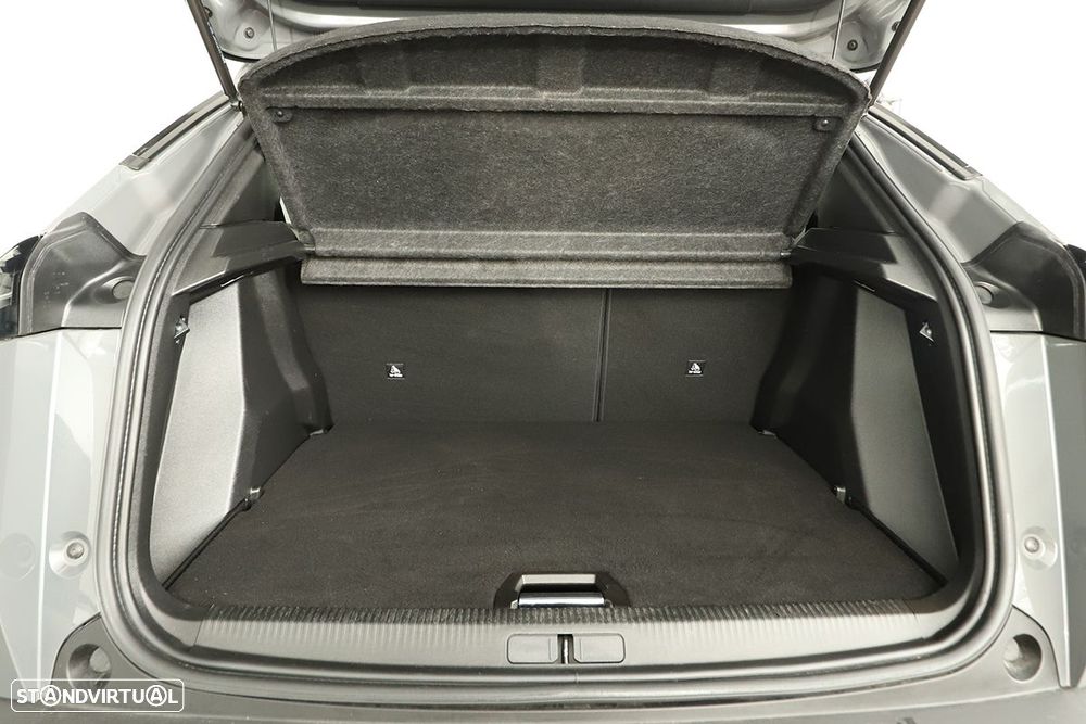Peugeot 2008 1.2 PureTech Allure - 23