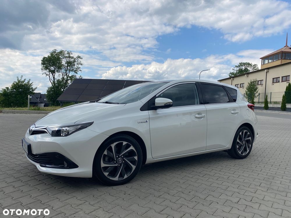 Toyota Auris 1.8 Executive - 3