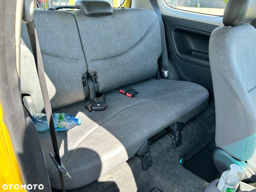 Toyota Yaris - 14