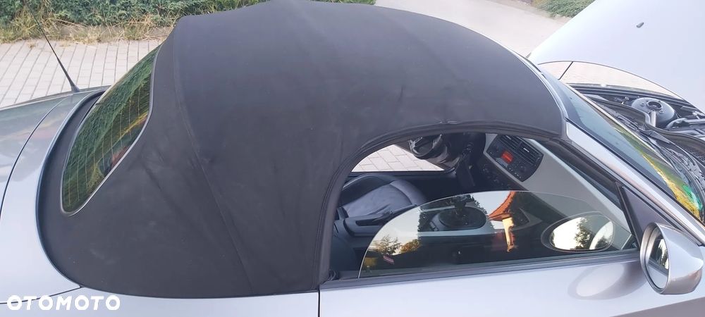 BMW Z4 2.2i - 25
