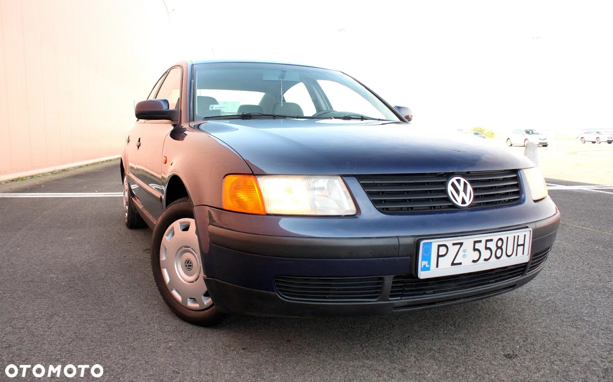 Volkswagen Passat 1.6 GL - 4