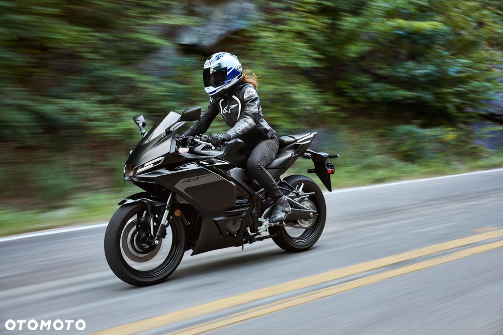 Yamaha R3 - 10