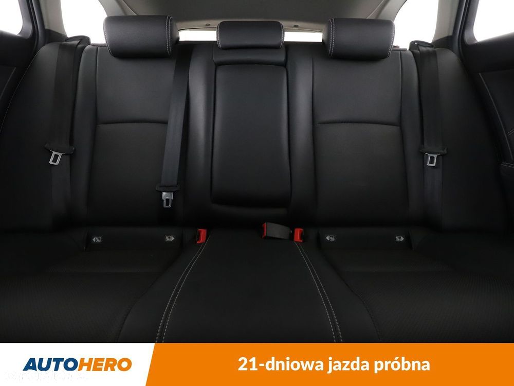 Toyota Avensis 1.8 Prestige - 16
