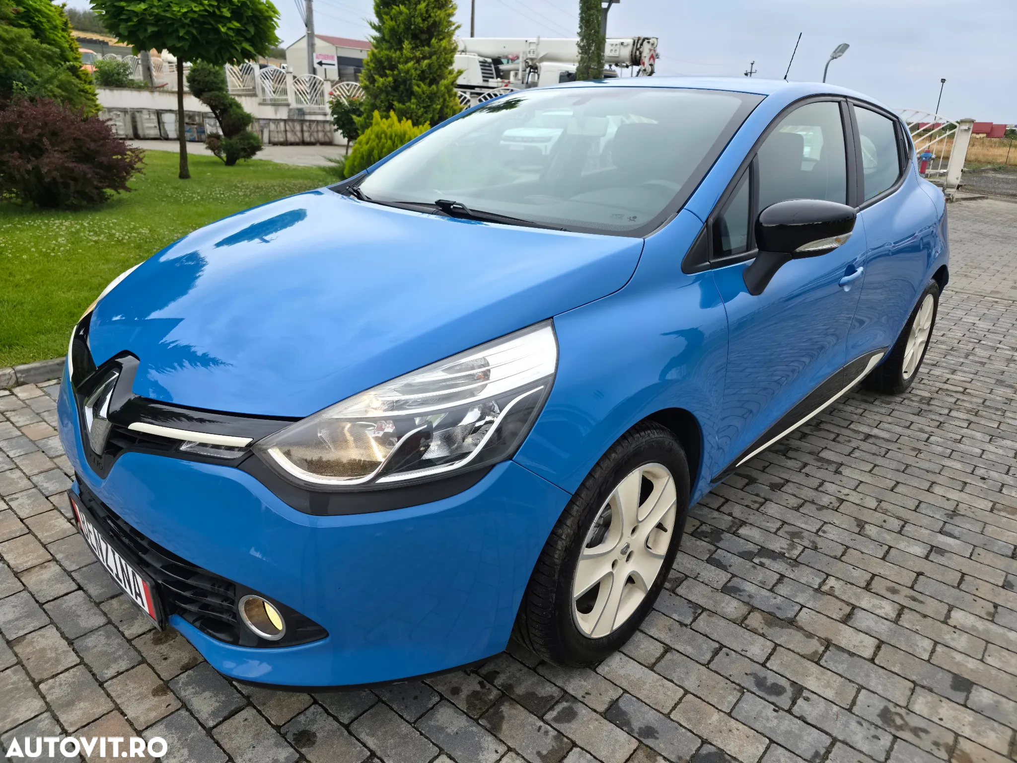 Renault Clio 1.2 16V 75 LIMITED - 3