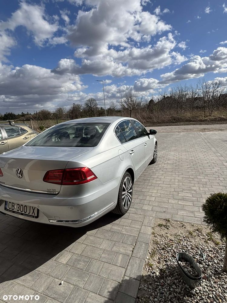 Volkswagen Passat 2.0 TDI Comfortline - 6