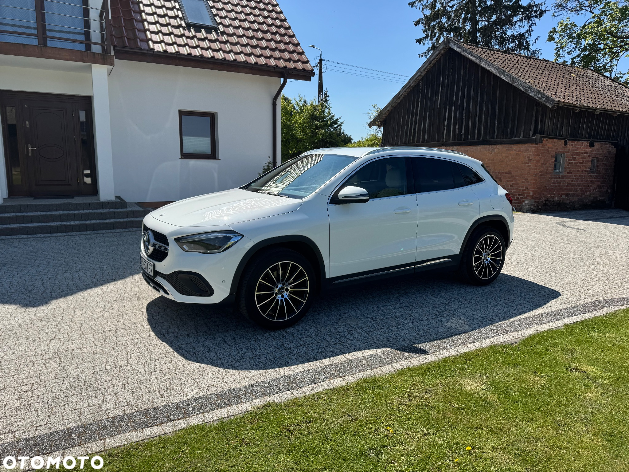 Mercedes-Benz GLA 200 - 10