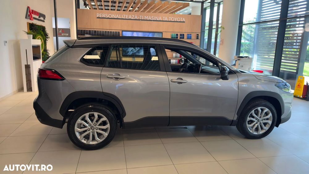 Toyota Corolla Cross - 9
