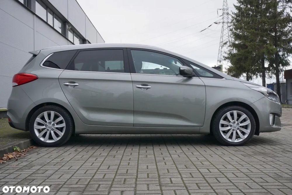 Kia Carens 1.7 CRDi XL 7os - 22