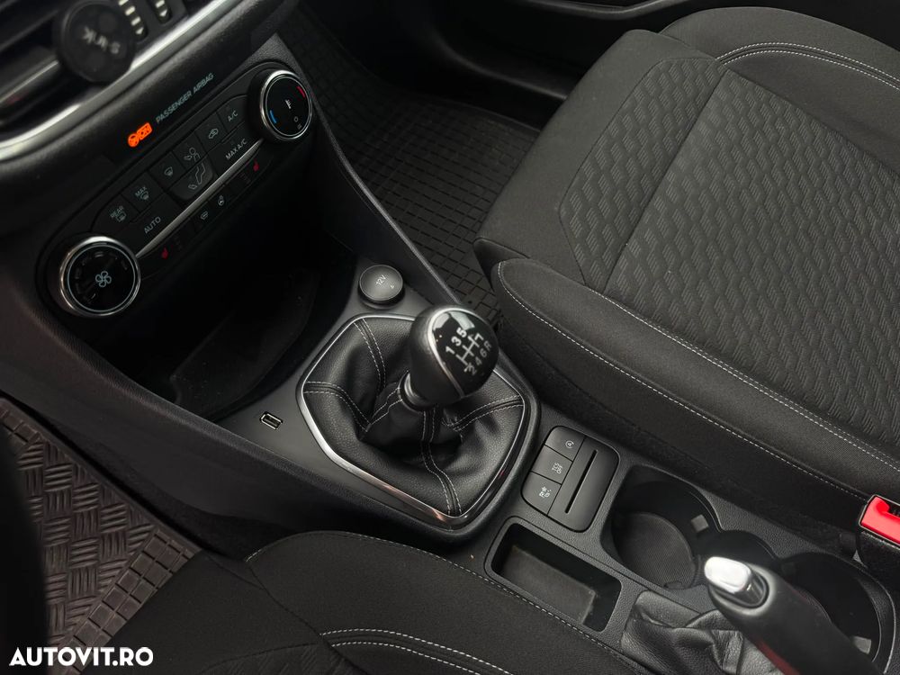 Ford Fiesta - 8