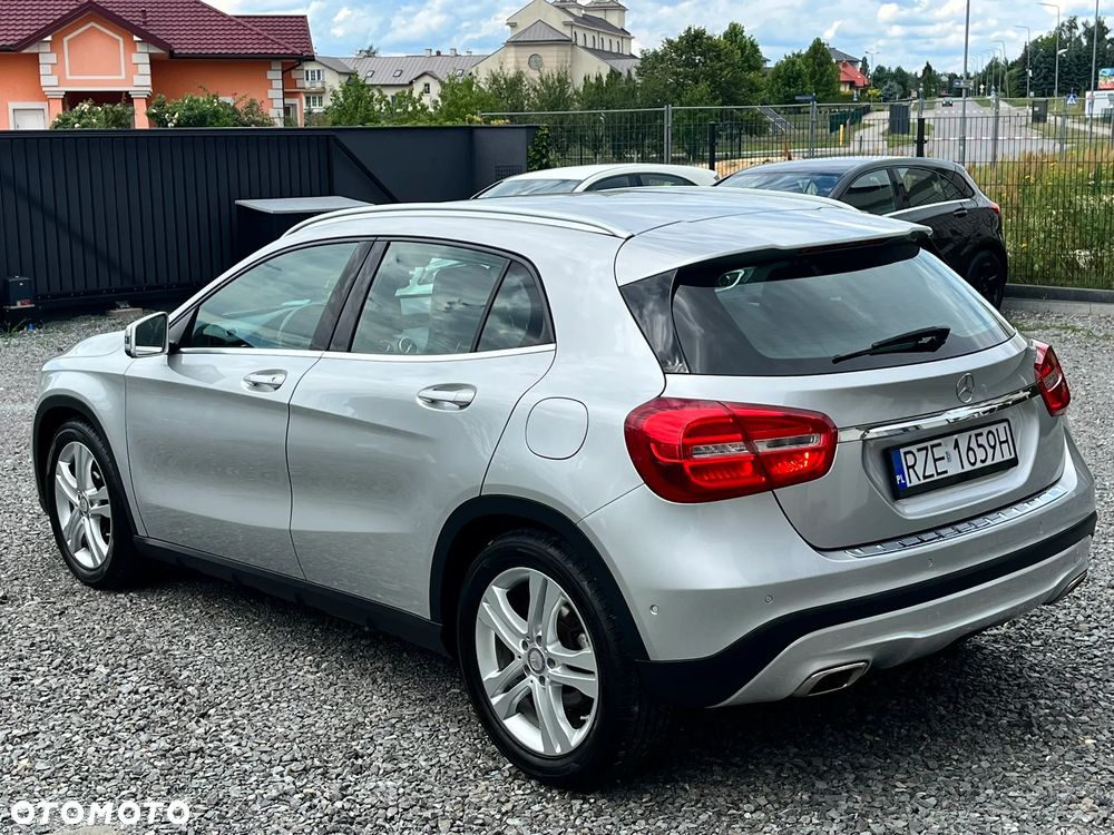 Mercedes-Benz GLA 180 - 5