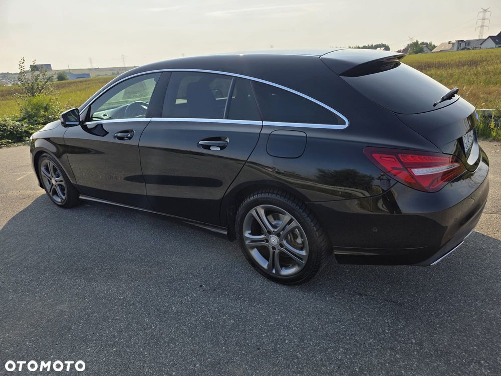 Mercedes-Benz CLA 180 7G-DCT UrbanStyle Edition - 7