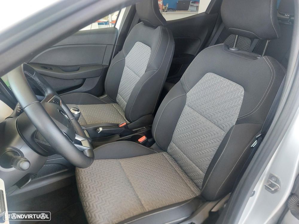 Renault Clio 1.0 TCe Evolution Bi-Fuel - 11