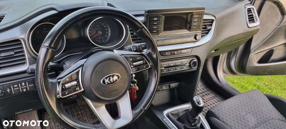 Kia Ceed 1.6 CRDi SCR L Business Line - 9
