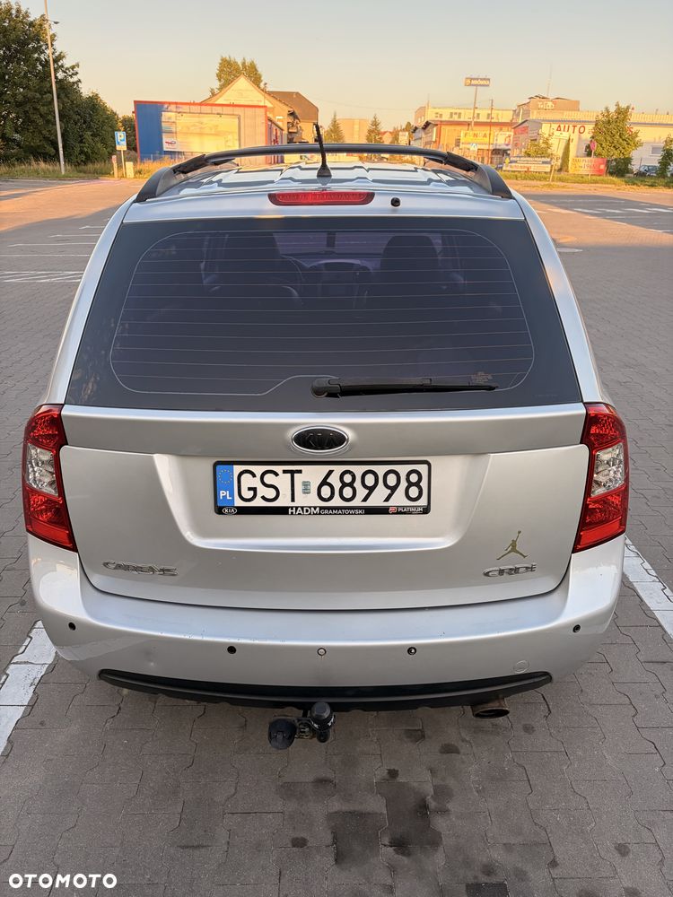 Kia Carens - 4