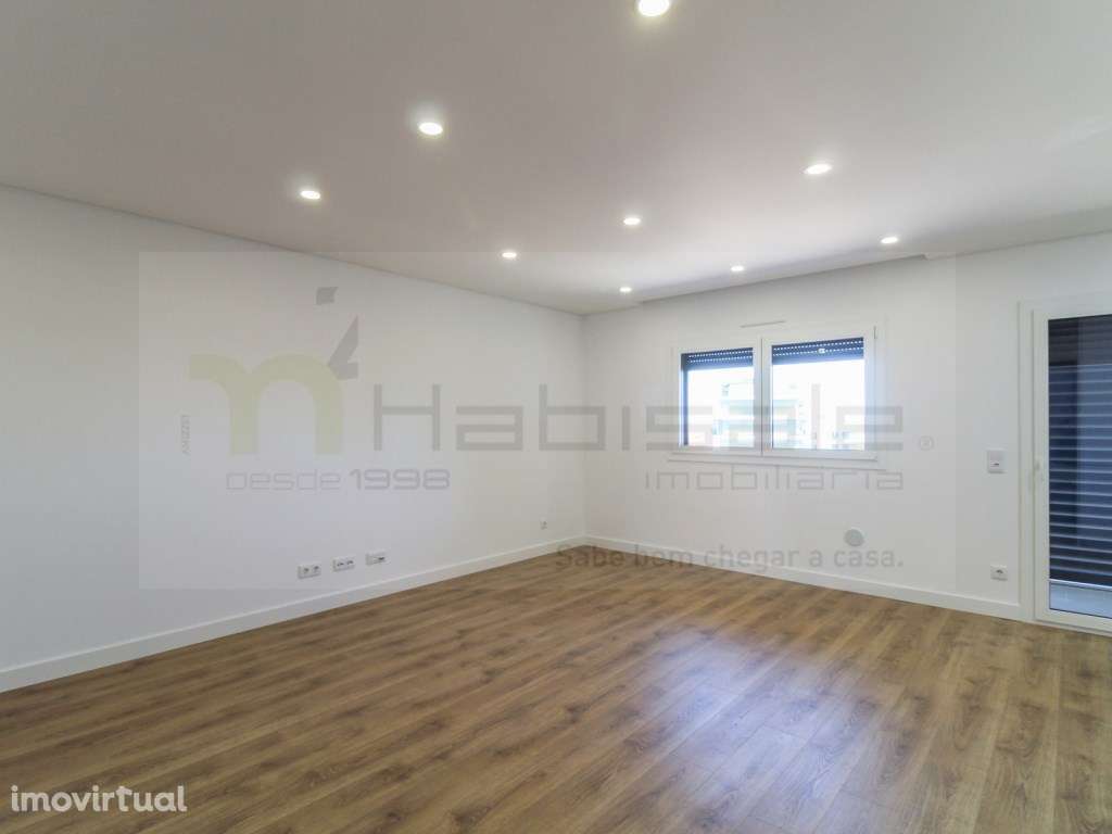 Apartamento T3 com parqueamento | Paradela, Santo António dos Caval... - Grande imagem: 3/21