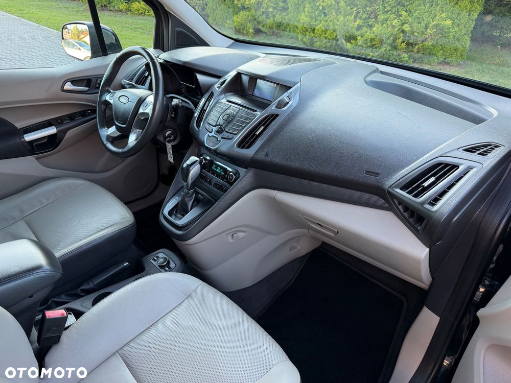 Ford Transit Connect - 17