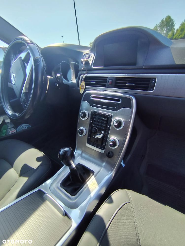 Volvo XC 70 D4 AWD Momentum - 28