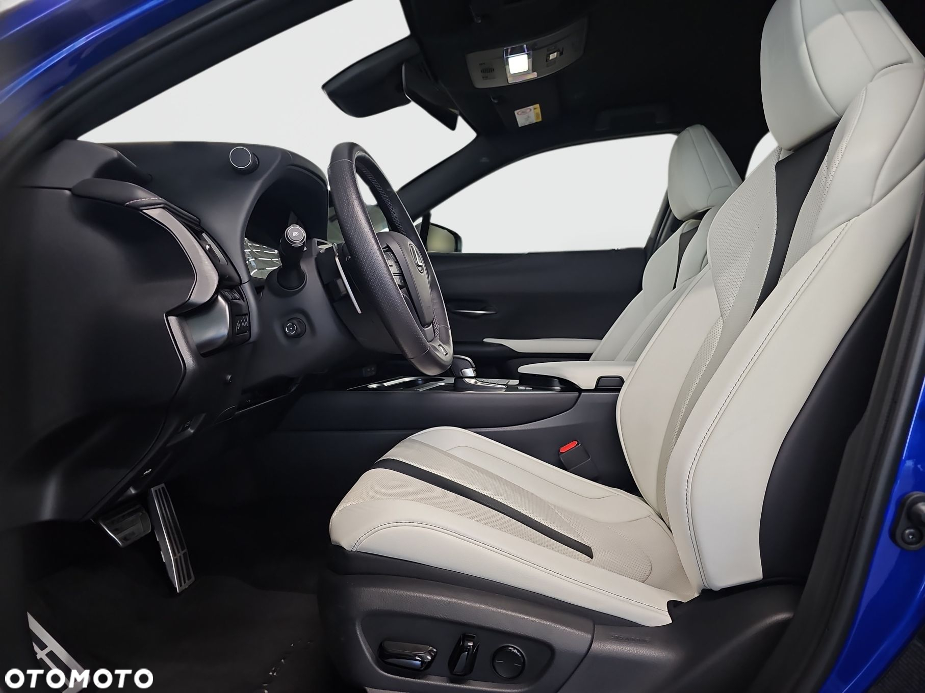 Lexus UX - 11
