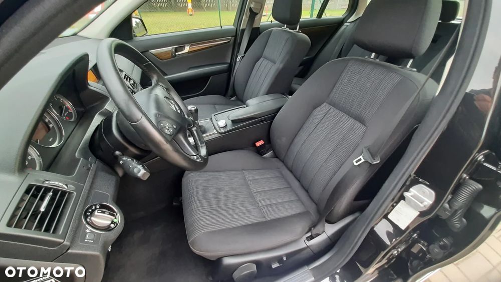 Mercedes-Benz Klasa C 180 Kompressor Elegance - 28