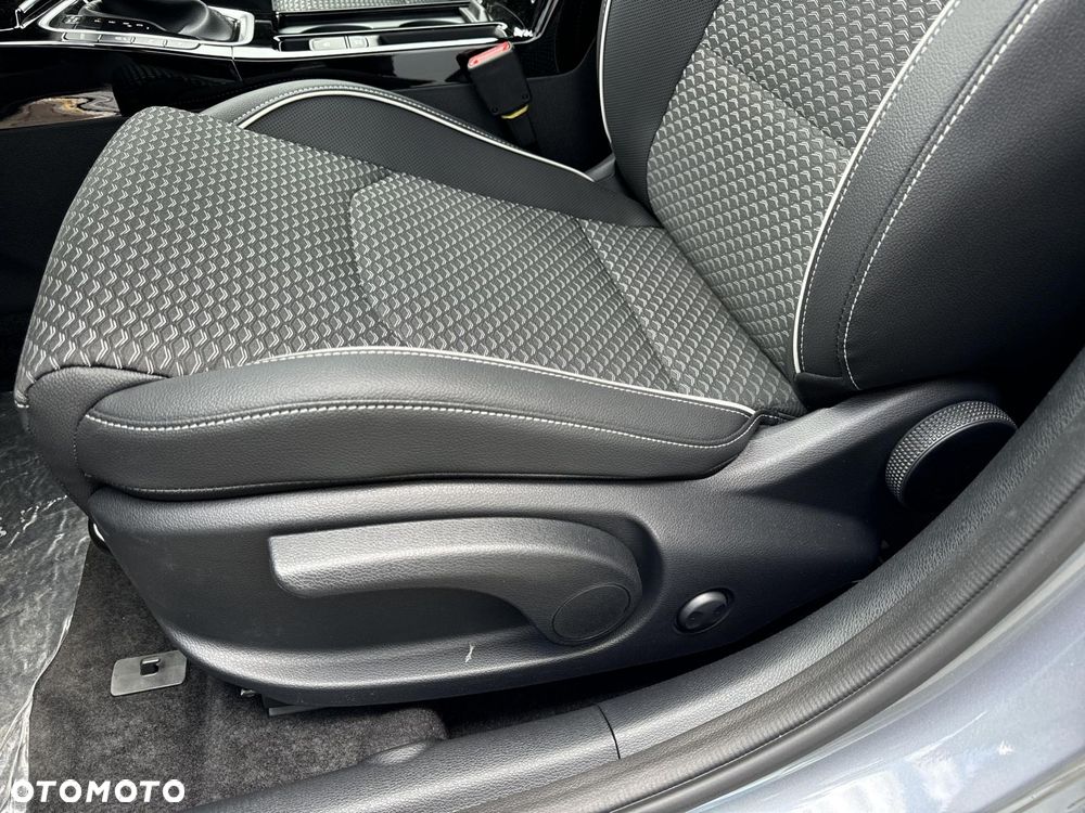 Kia Ceed - 12