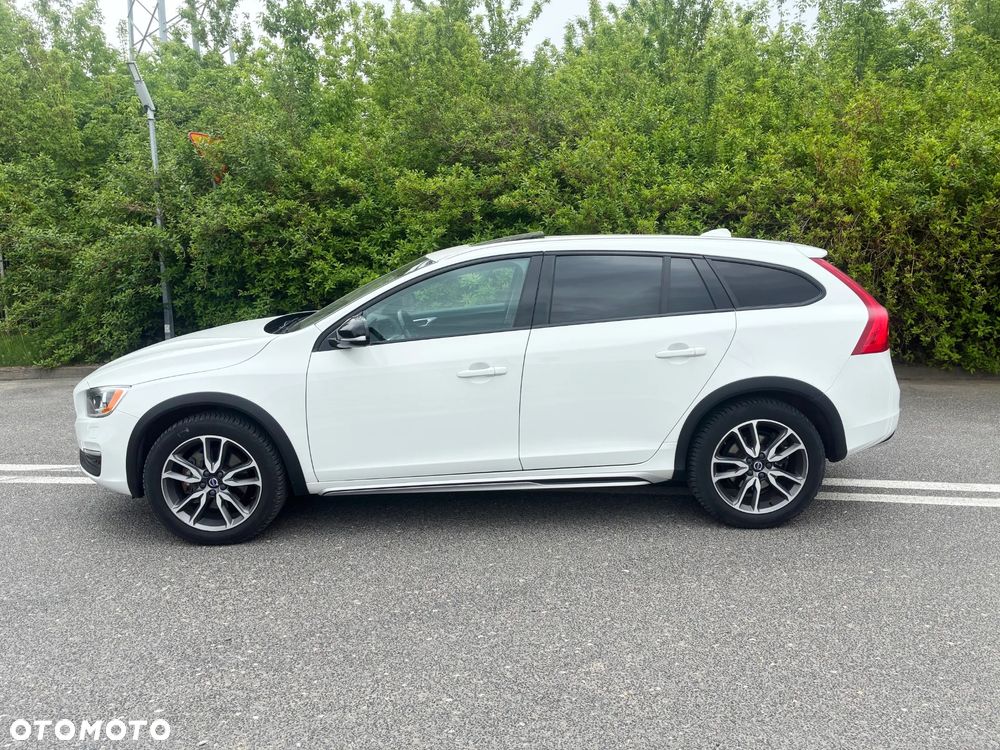 Volvo V60 Cross Country T5 AWD Geartronic Summum - 4