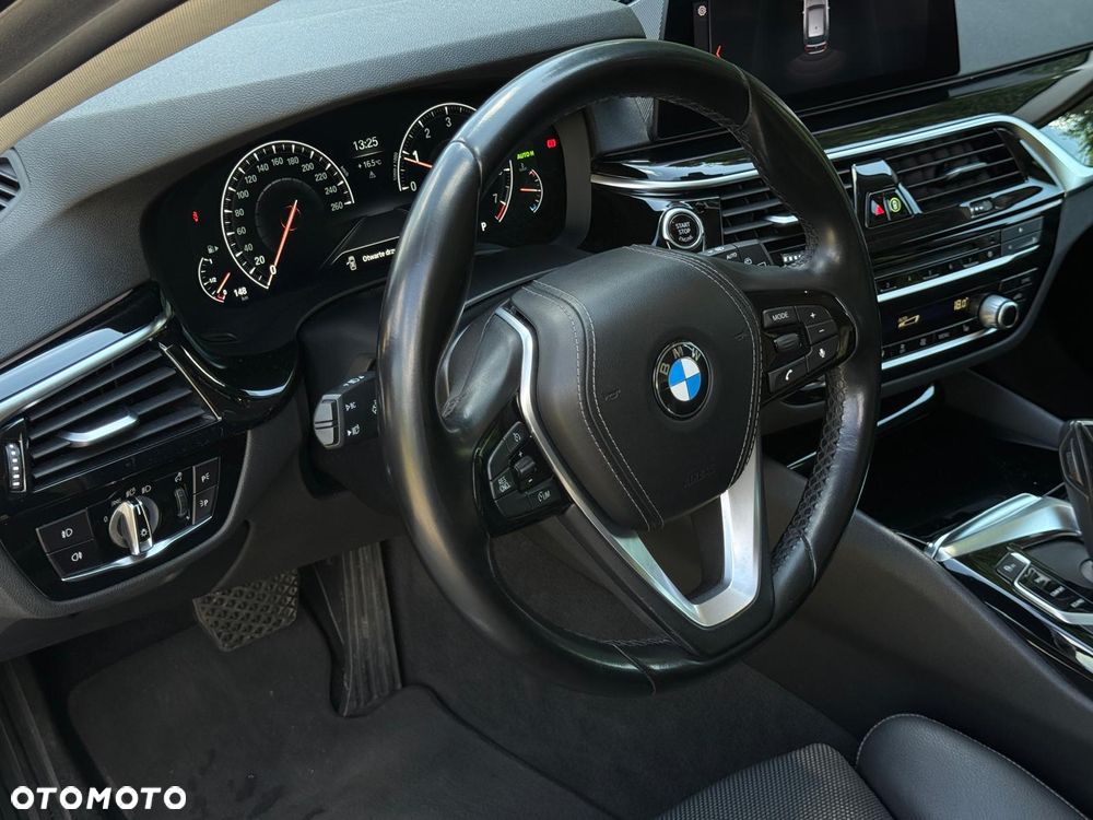 BMW Seria 5 530i Sport Line - 20