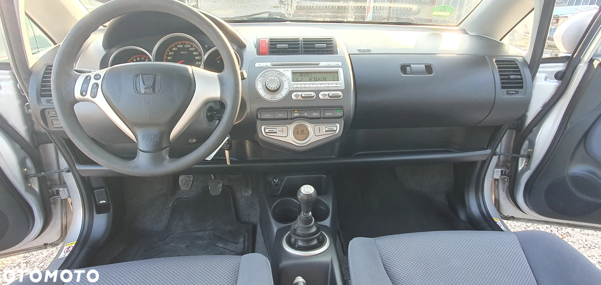 Honda Jazz 1.4 LS - 26