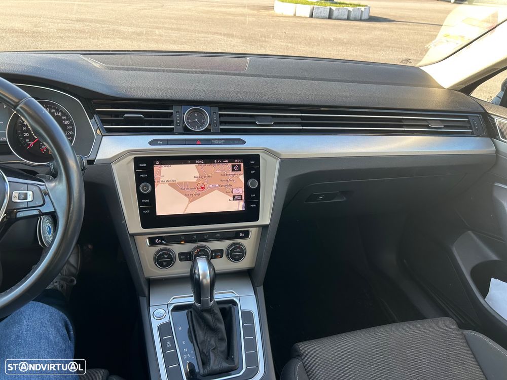 VW Passat Variant 2.0 TDI Business Package DSG - 10