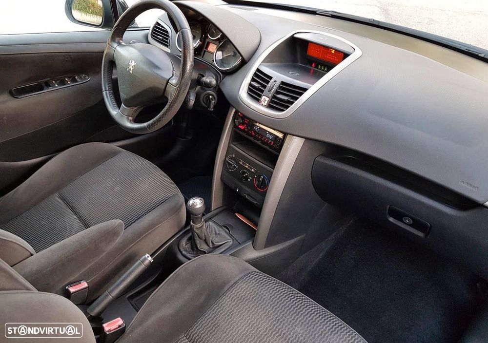 Peugeot 207 1.4 HDi Trendy - 4